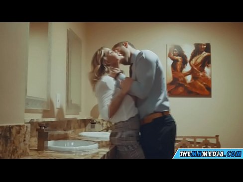 ❤️ Lè yon blond bèl sedui ou nan yon twalèt piblik ️ Jis pònografi nan ht.stroybassein.ru ❤